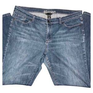 🛑 SOLD ‼️ NEW YORK & COMPANY |  Low Rise Boot Cut — Denim Jeans